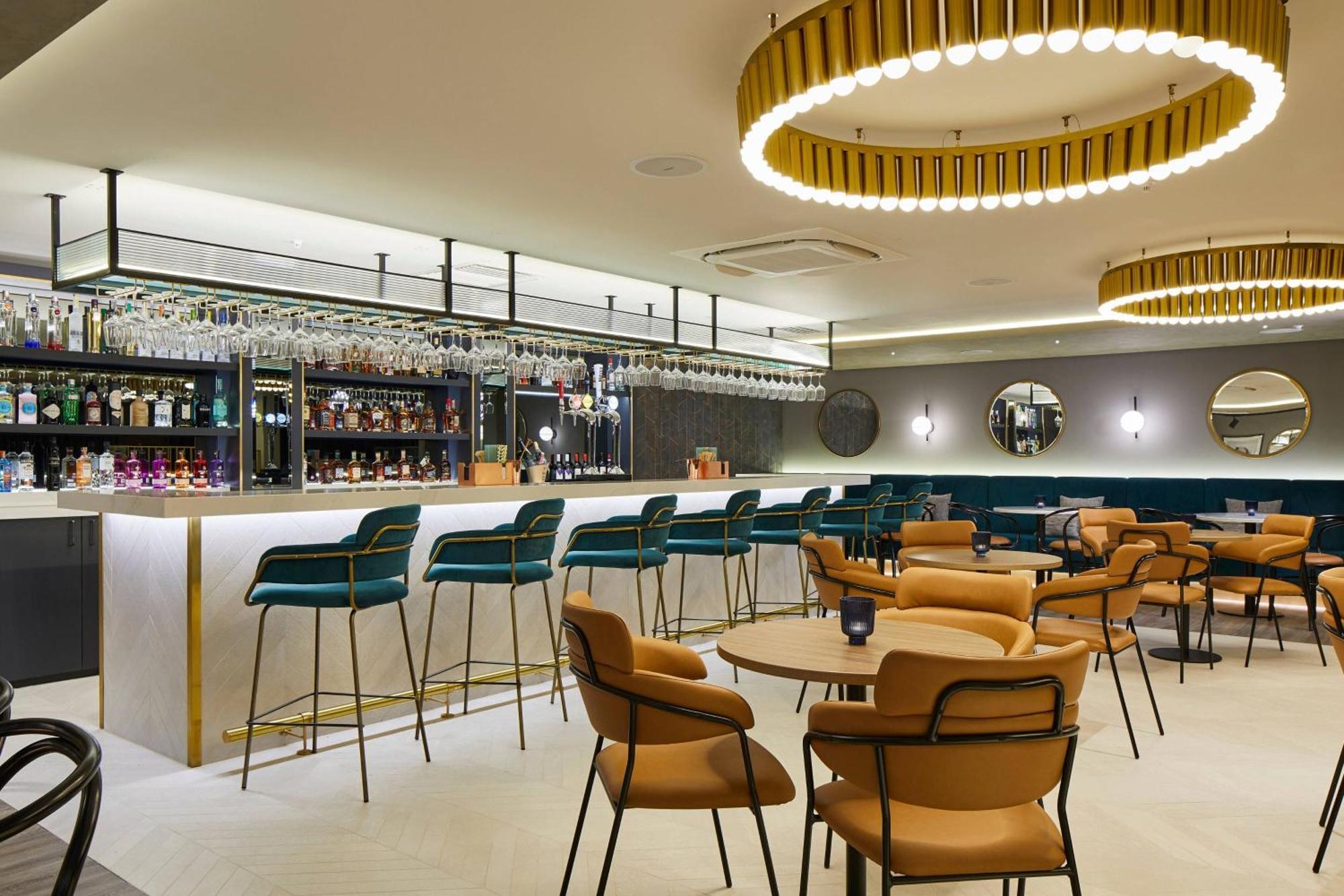 Courtyard By Marriott London Heathrow Airport Hotel
